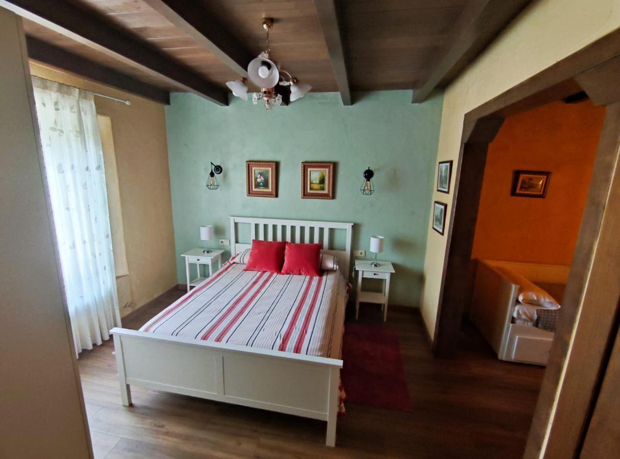 Casa rural Oliver y Nadia Rodilana Exterior foto
